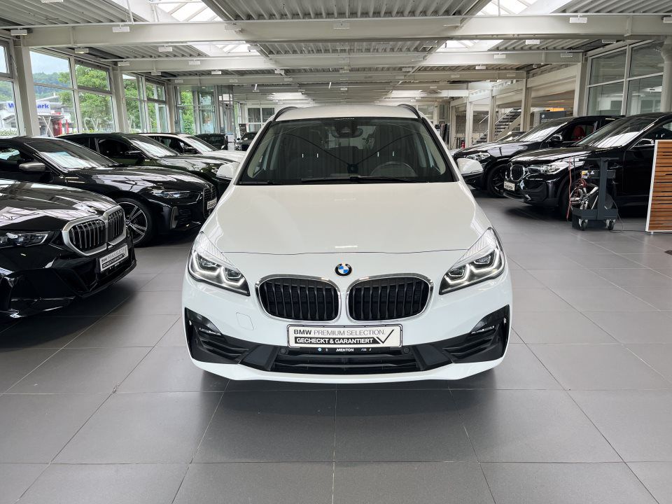 BMW 218