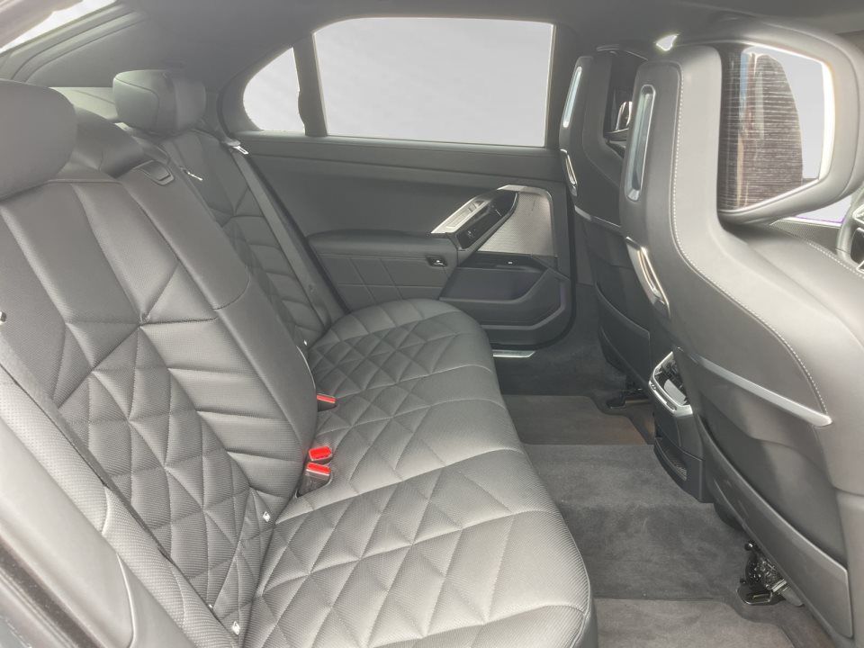 BMW 740