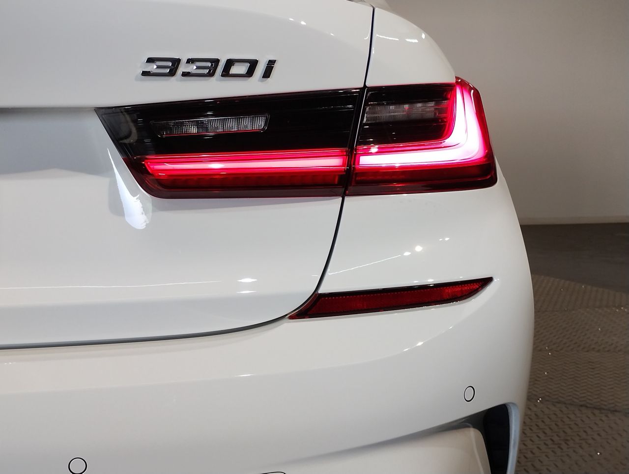 G20 330i Saloon RHD MX