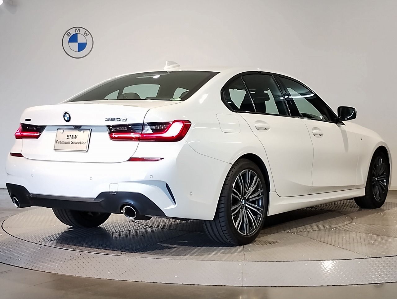 G20 320d xDrive RHD Saloon