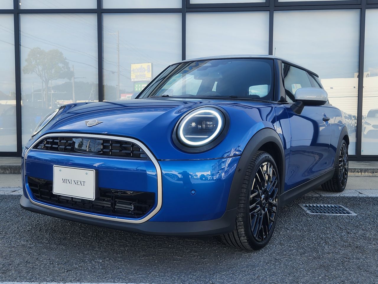 THE NEW MINI COOPER (3 DOOR) C
