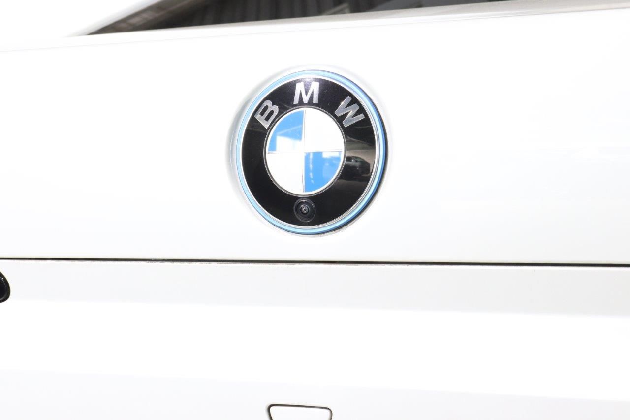 i7 xDrive60 Sedan RHD