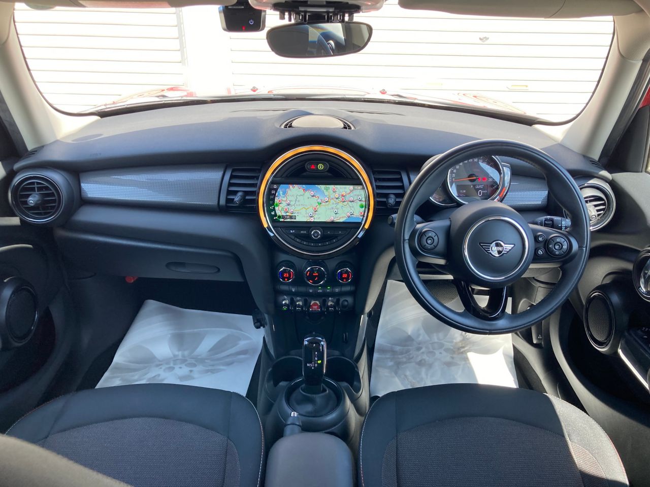 MINI F55 Cooper D 5dr Hatch LCI