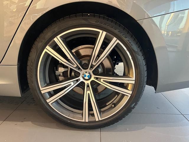 320d xDrive Berline RHD