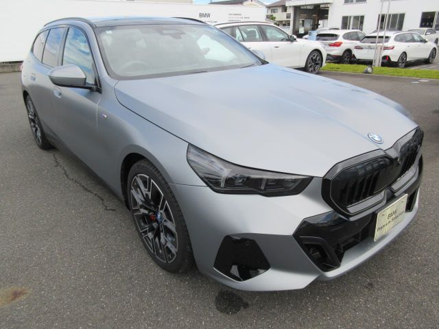 BMW i5 eDrive40 M Sport RHD