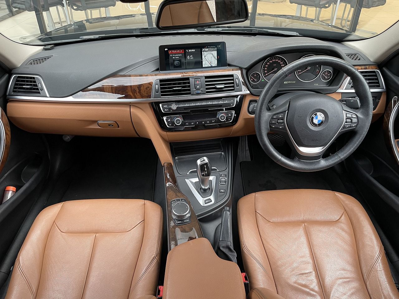 330E IPERFORMANCE SEDAN RHD