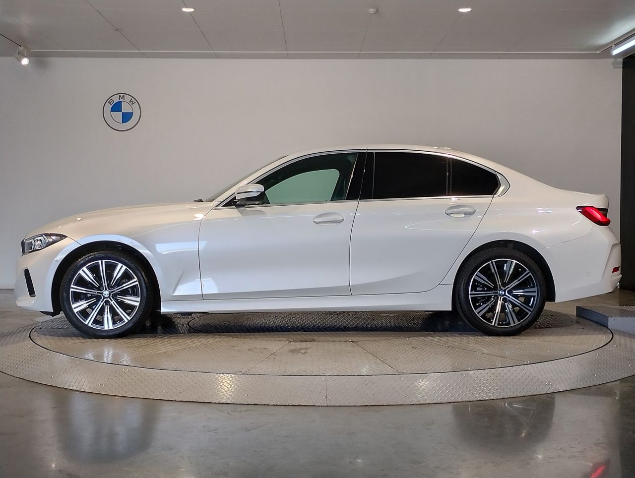 G20 320i Saloon LCI RHD MX