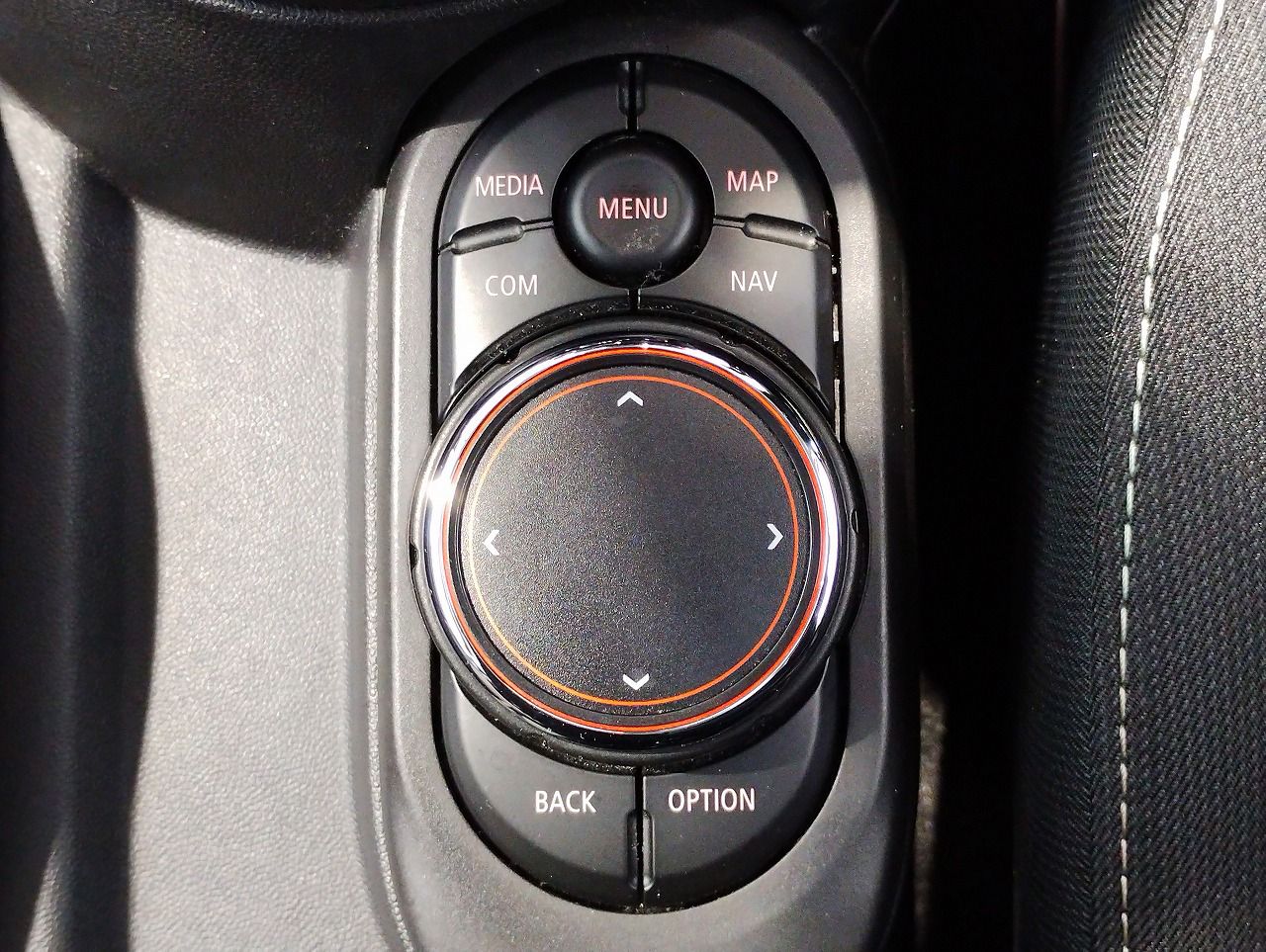 F55 COOPER D (AT)