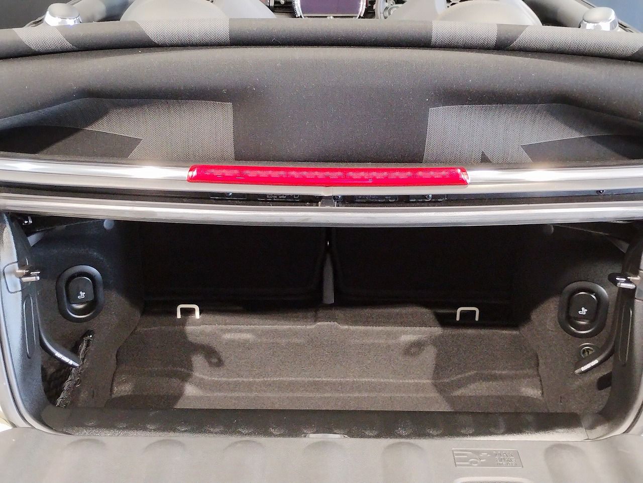 F57 MINI John Cooper Works Convertible LCI