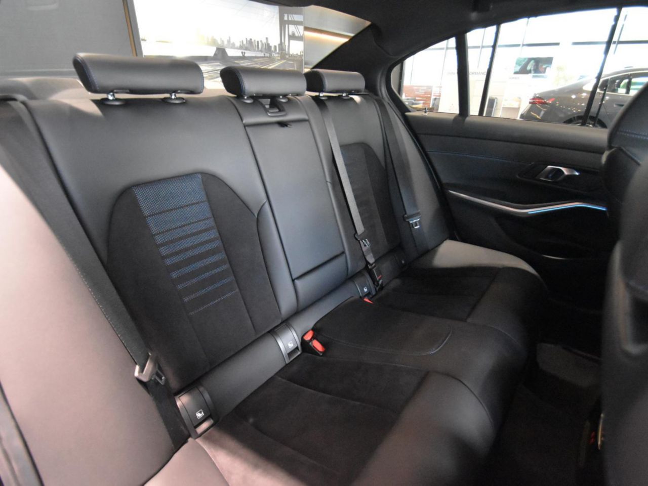 320d xDrive Berline RHD
