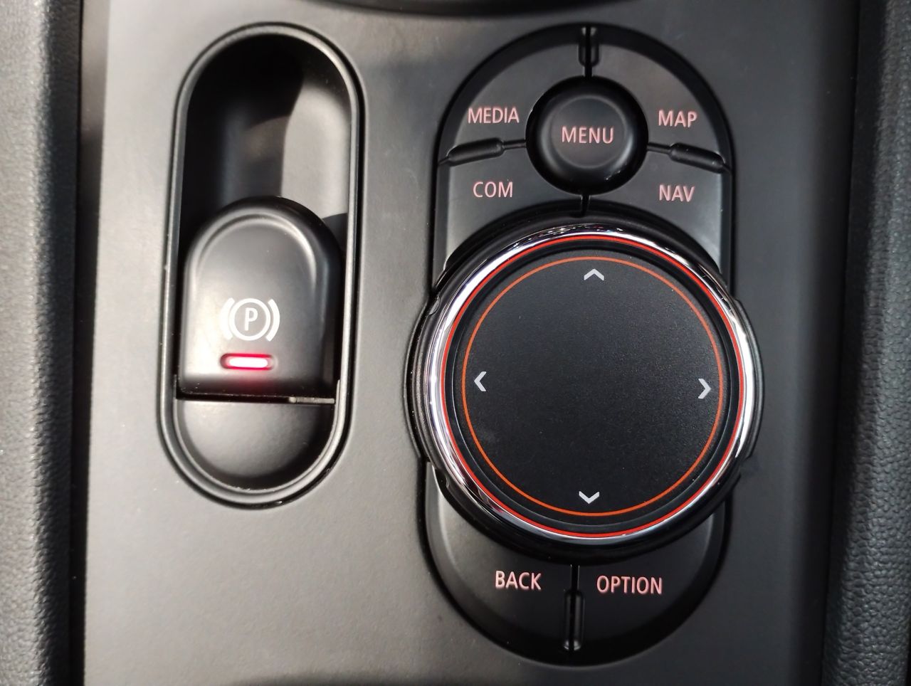 MINI CLUBMAN COOPER S D