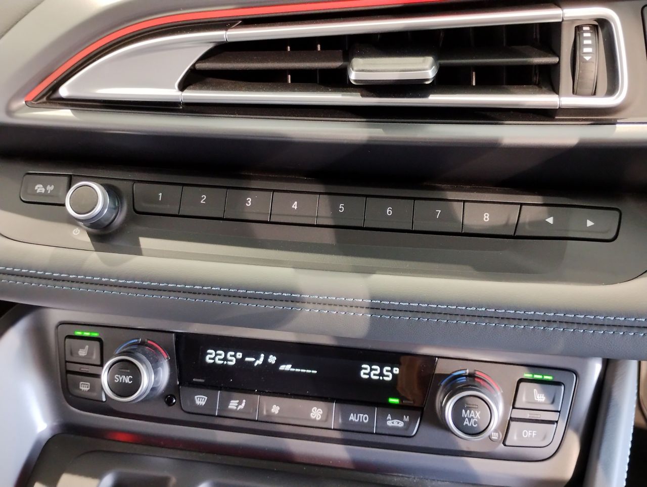 I12 i8 Coupe LCI B38 1.5i