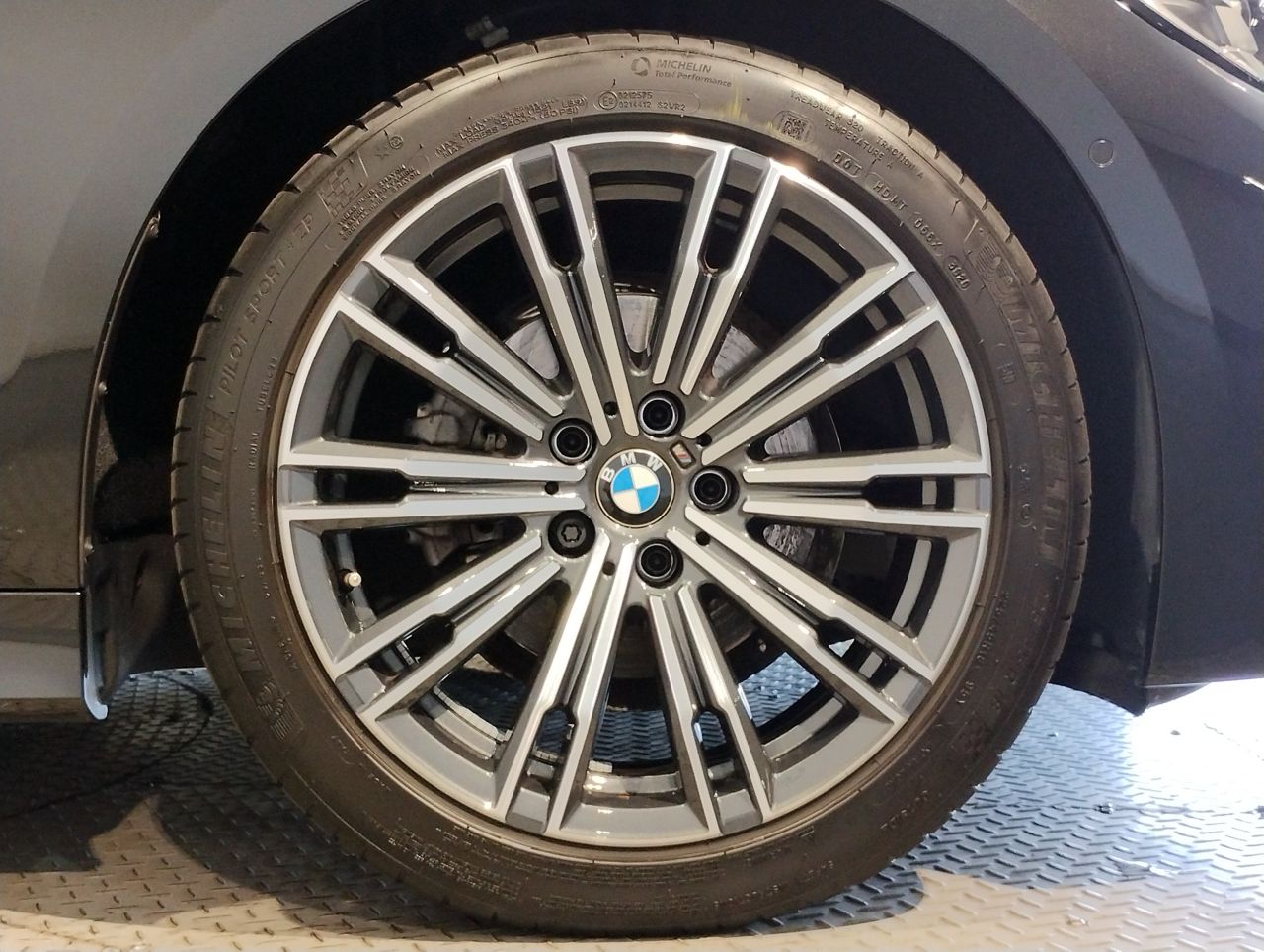 G21 318i Touring
