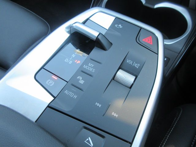 iX2 xDrive30 MSP