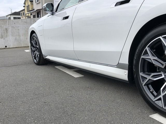 i7 xDrive60 Sedan RHD