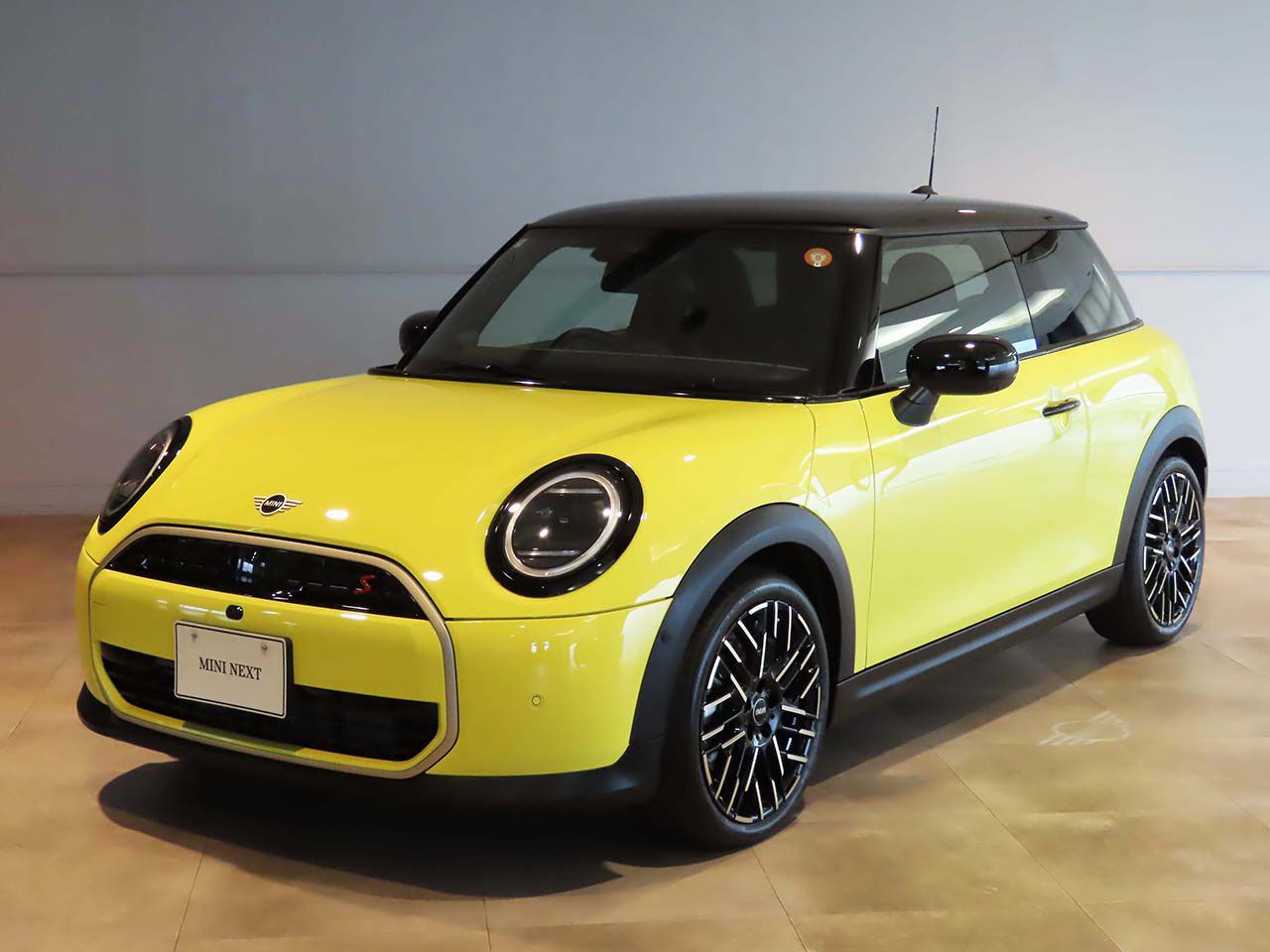 THE NEW MINI COOPER (3 DOOR) S