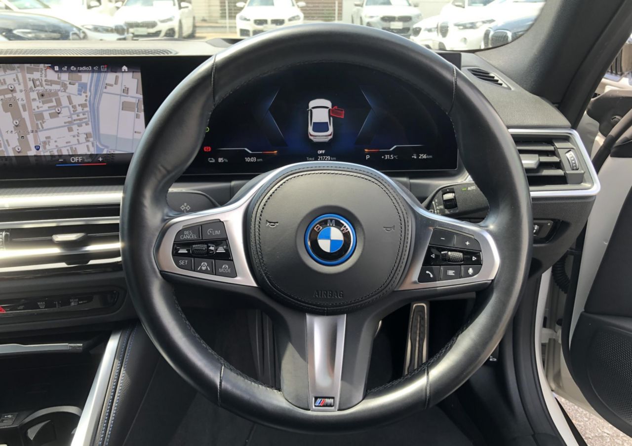 G26 i4 eDrive35 RHD