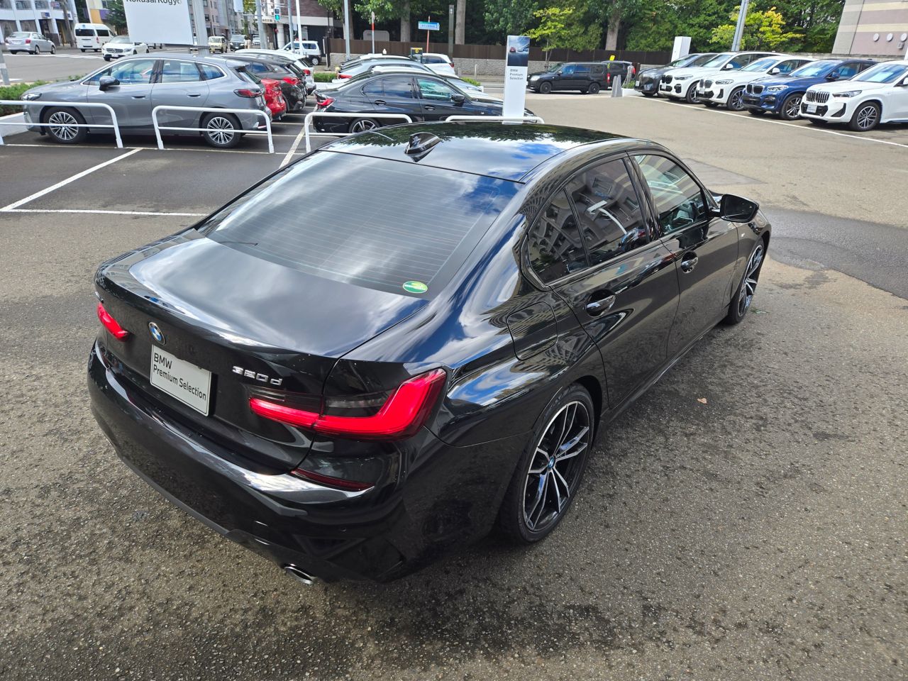 G20 320d xDrive RHD Saloon