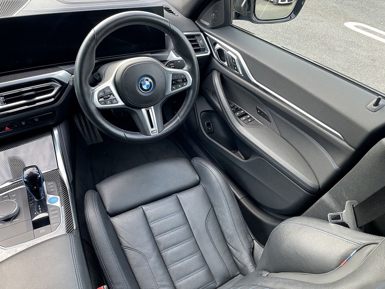G26 i4 M50 RHD
