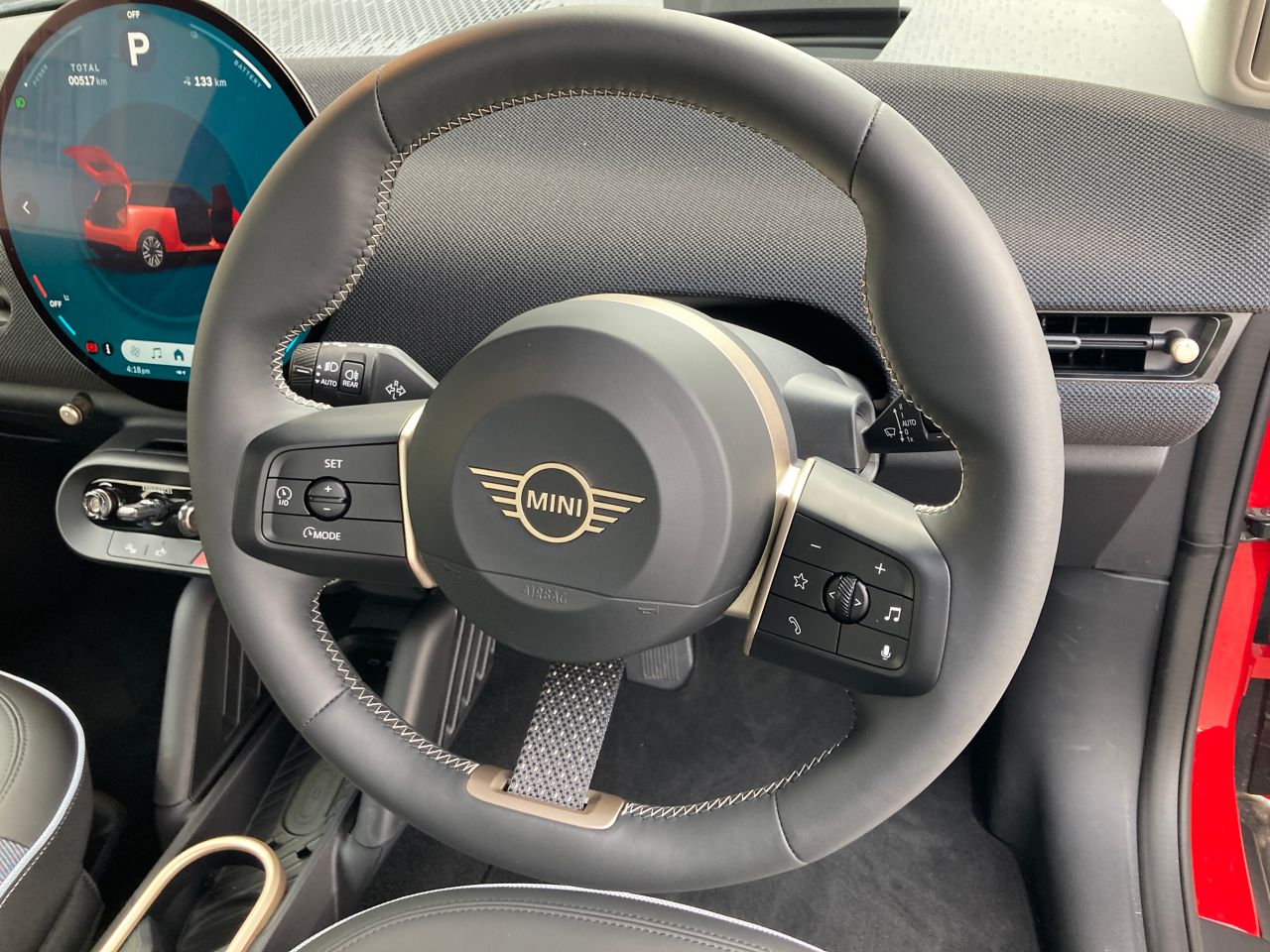 J01 MINI Cooper E