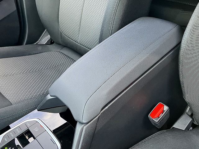 F40 118d Sports Hatch 5-door B47 2.0d