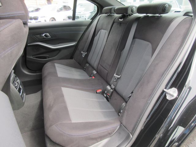 G20 320i Saloon LCI RHD MX