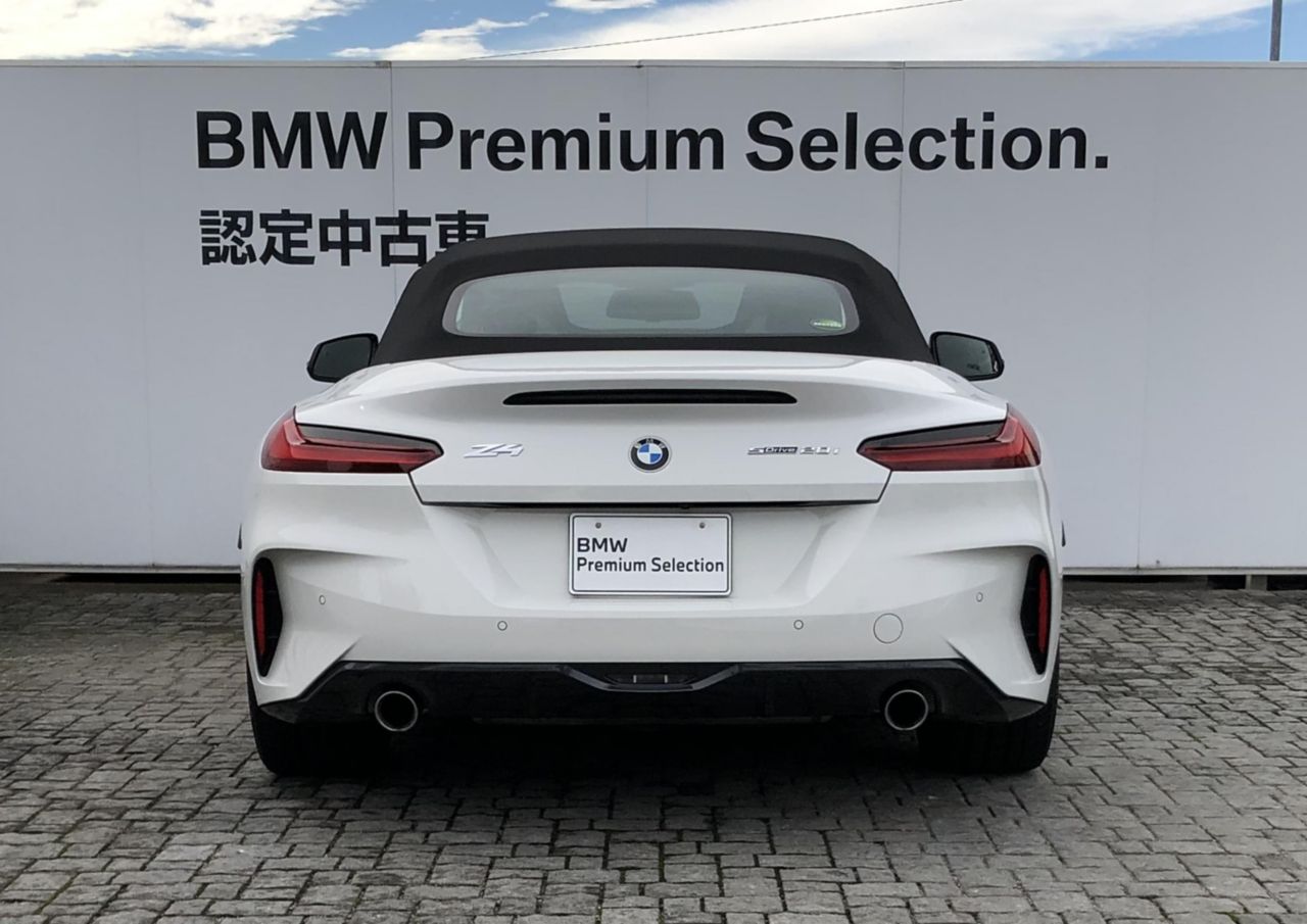 G29 z4 sDrive20i RHD