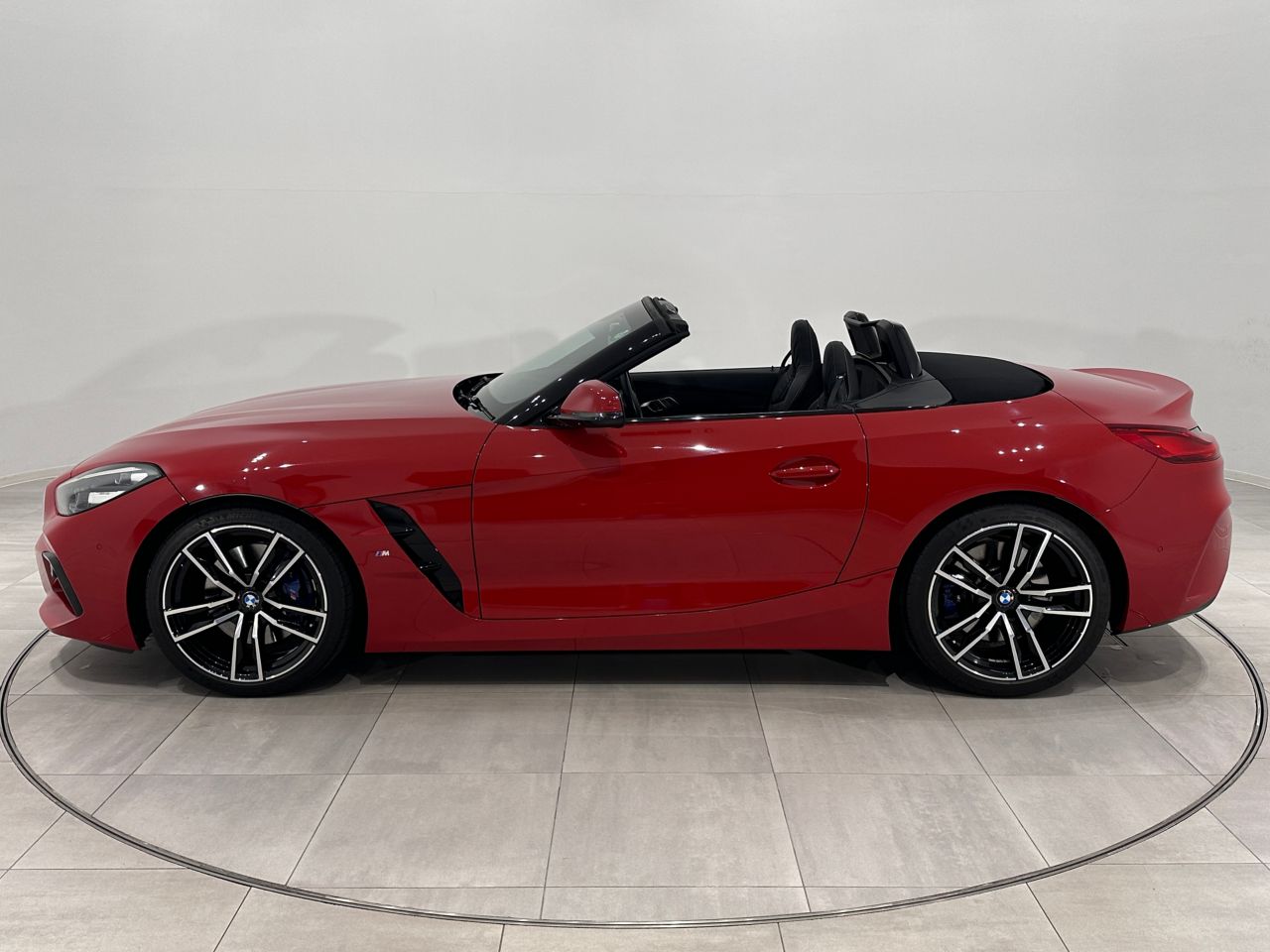 G29 z4 sDrive20i RHD