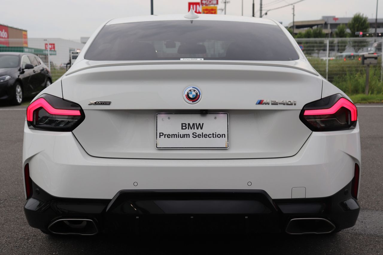 M240i xDrive Coupé RHD