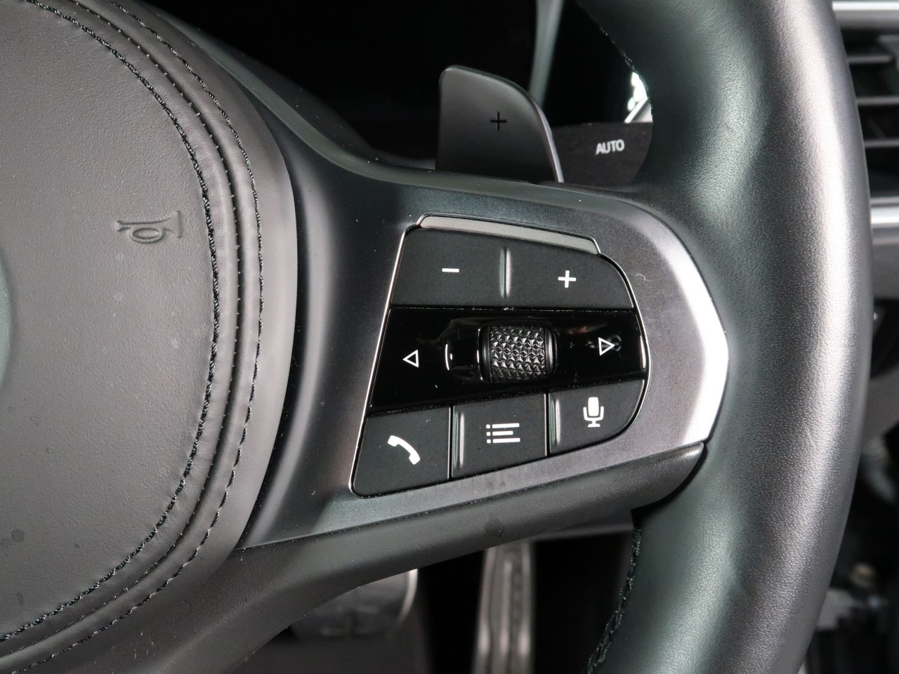 G20 330e Saloon RHD MX