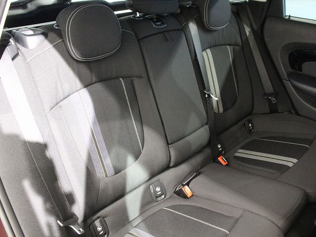 MINI COOPER S CLUBMAN