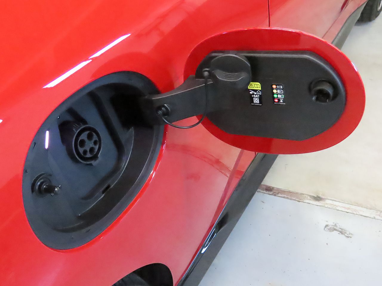 J01 MINI John Cooper Works Electric