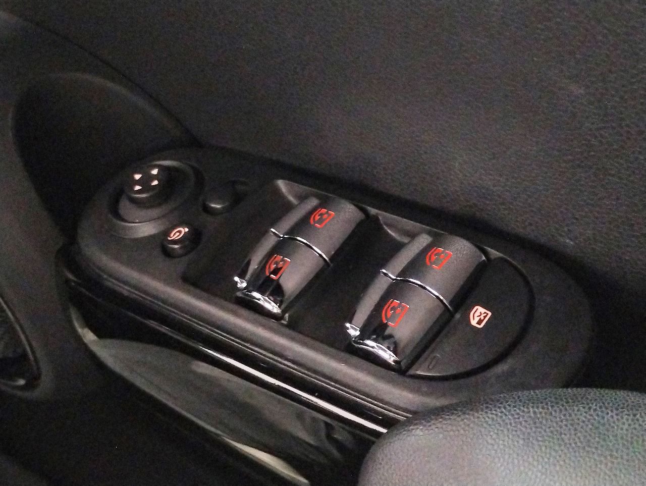 F55 COOPER S D(AT)