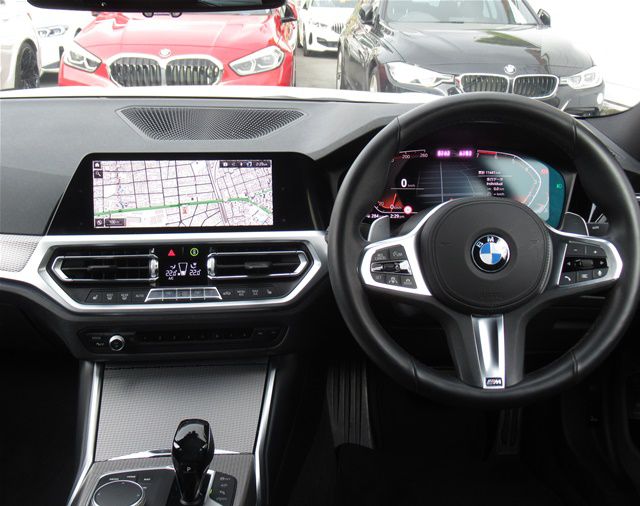 G20 320i Saloon RHD TU