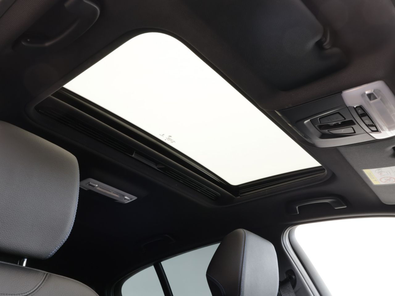 118D 5DOOR RHD