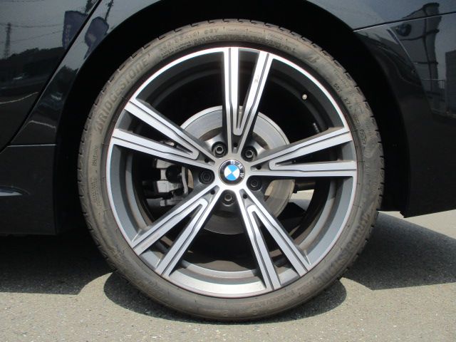 320d xDrive Berline RHD