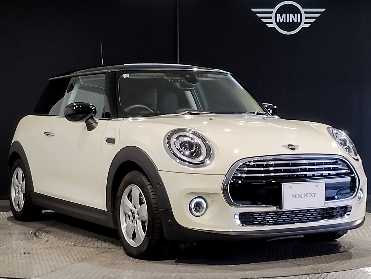 F56 COOPER D (AT)