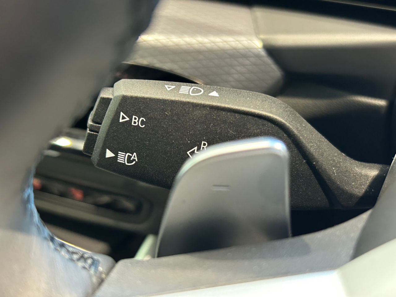 G20 320i Saloon LCI RHD MX