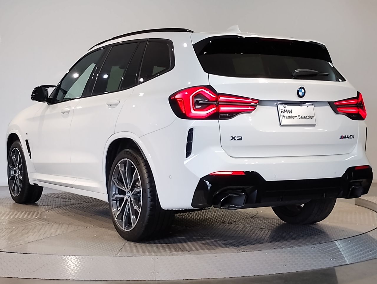 G01 X3 M40i RHD LCI ZA