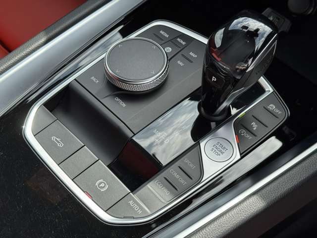 G29 z4 sDrive20i RHD