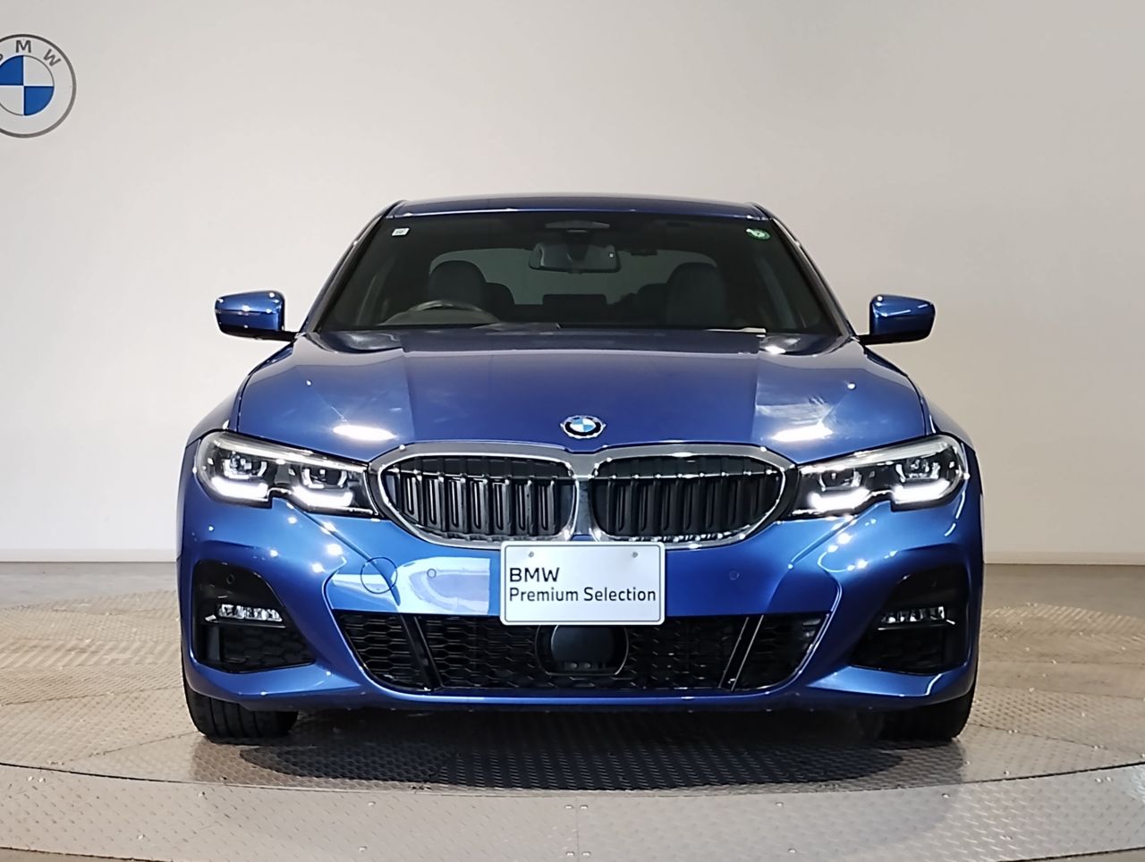 320i Sedan RHD