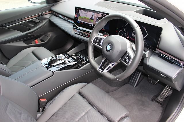 520i Sedan RHD
