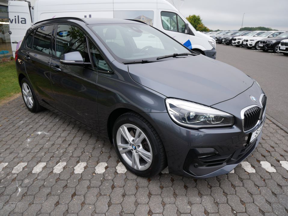 BMW 218