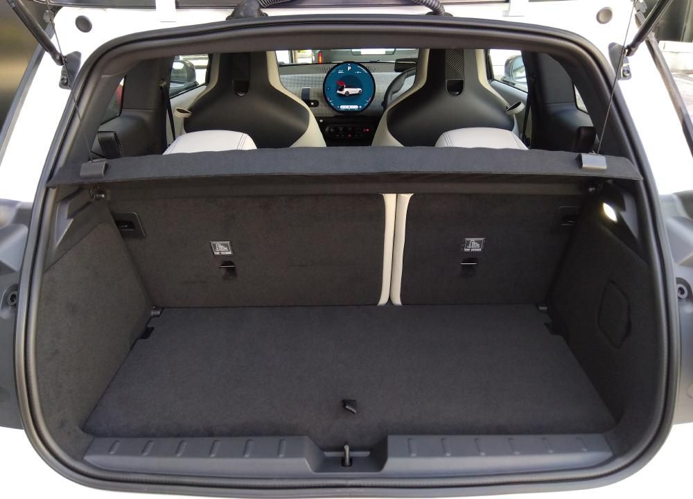 J01 MINI Cooper SE