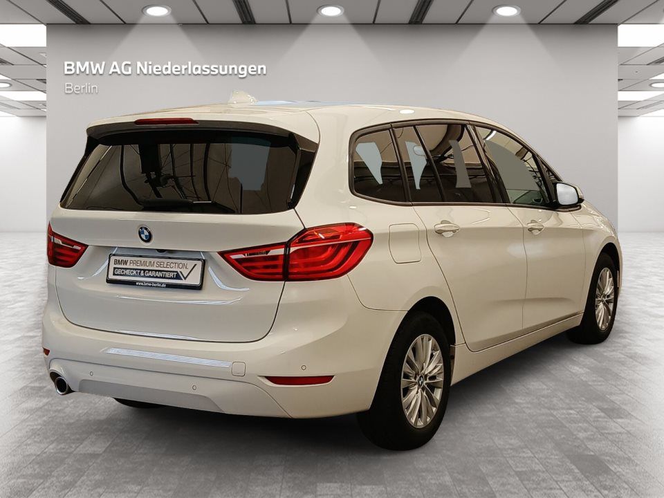 BMW 218