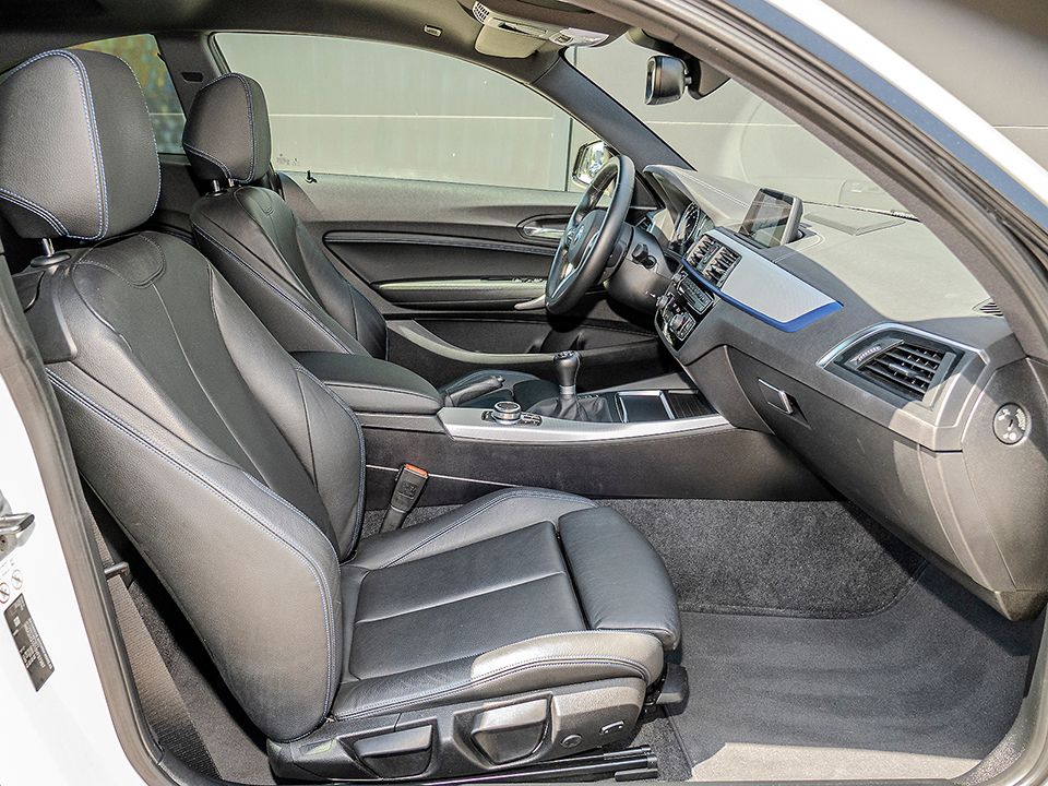 BMW 218