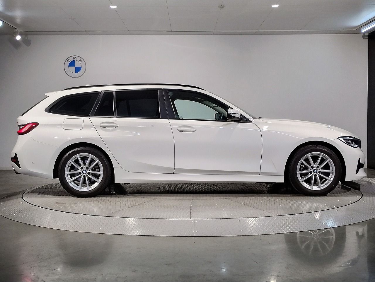 G21 318i Touring