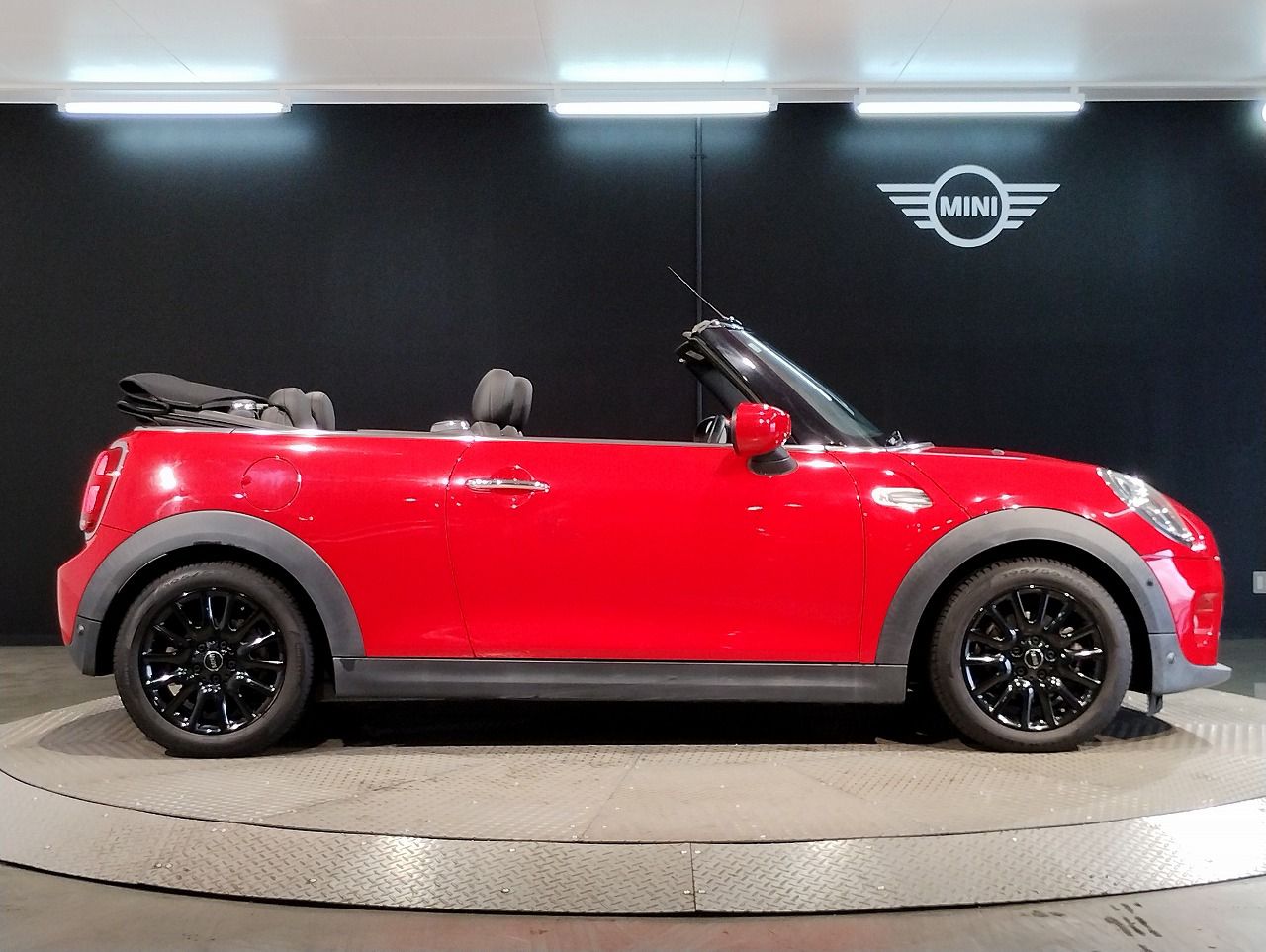 F57 MINI Cooper Convertible LCI