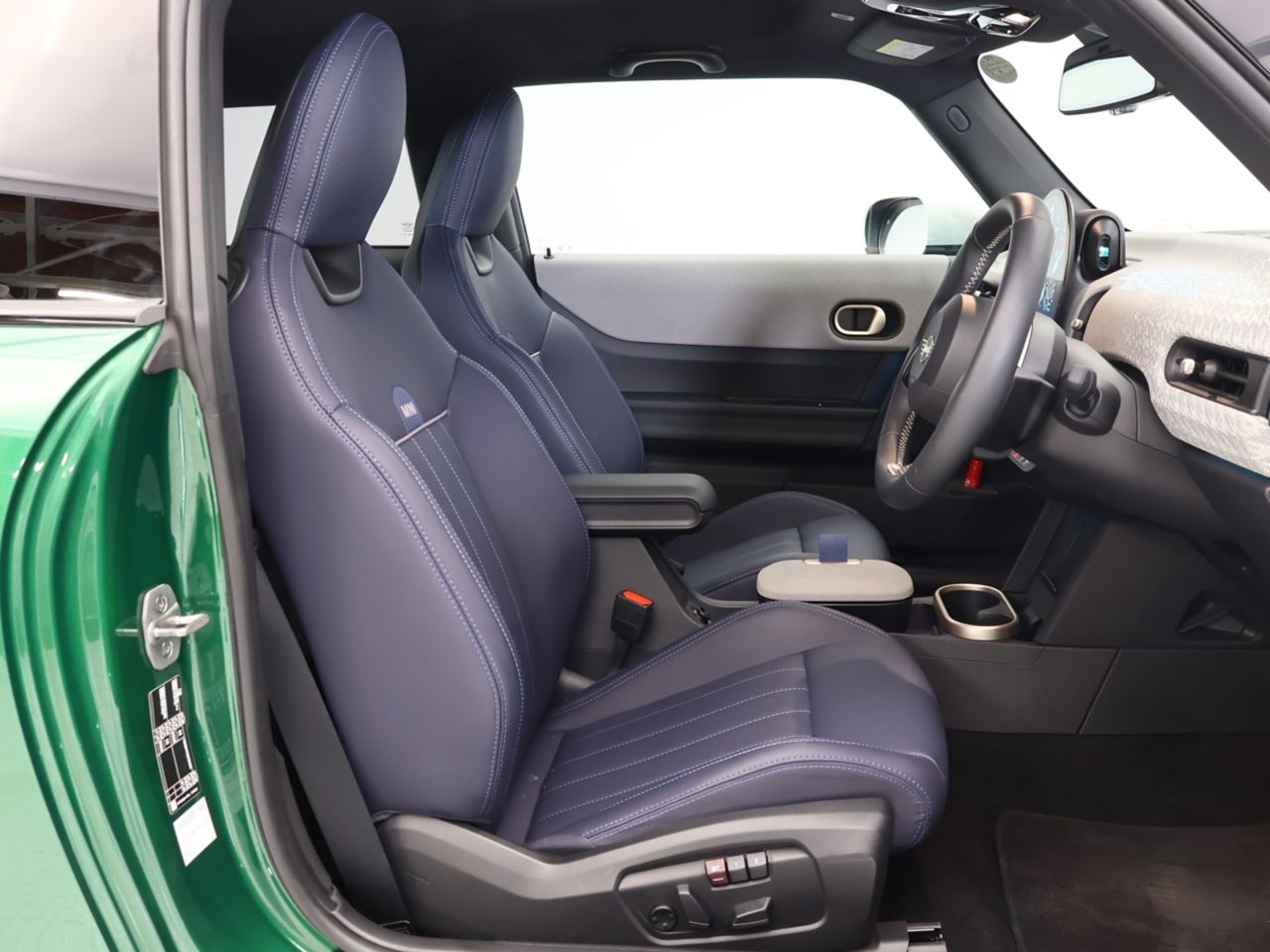 F66 MINI Cooper C 3Dr