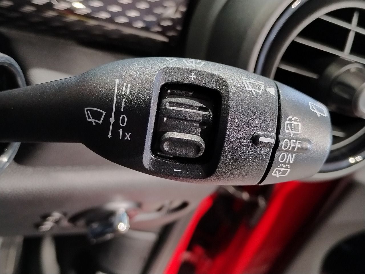 F55 COOPER S D(AT)